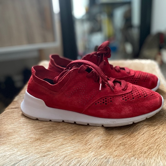 Red suede sneakers - Picture 2 of 4
